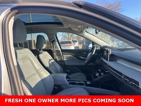 Used 2022 Lincoln Corsair AWD w/ Premium Package image 5