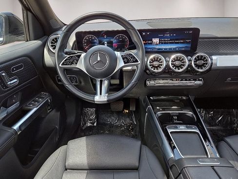 Used 2025 Mercedes-Benz GLB 250 image 19