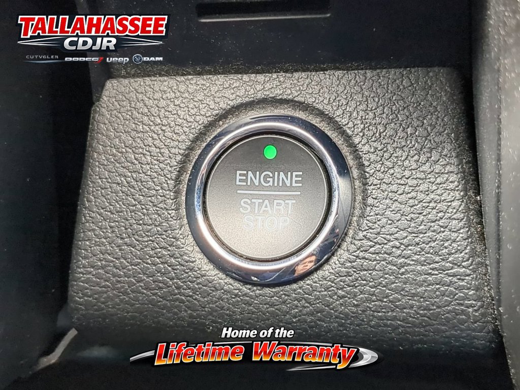 Used 2021 Ford Expedition XLT w/ FX4 Off-Road Package AWD/4WD image 40