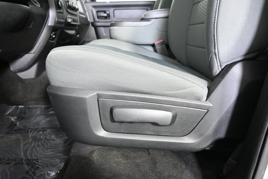 Used 2014 RAM 3500 Tradesman w/ Chrome Appearance Group AWD/4WD image 21