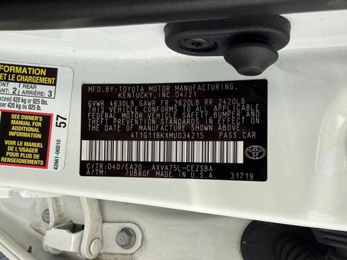 Used 2021 Toyota Camry SE w/ Cold Weather Package image 19