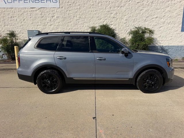 Used 2023 Kia Telluride SX Prestige X-Pro AWD/4WD image 2