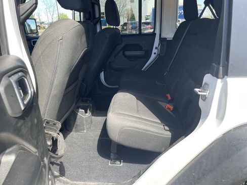 Used 2019 Jeep Wrangler Unlimited Sport S image 12