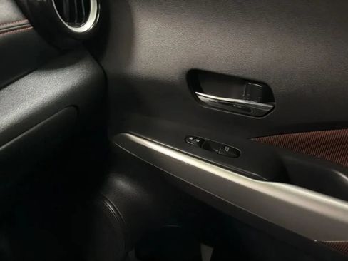Used 2019 Nissan Kicks SR w/ Exterior Package FWD image 17