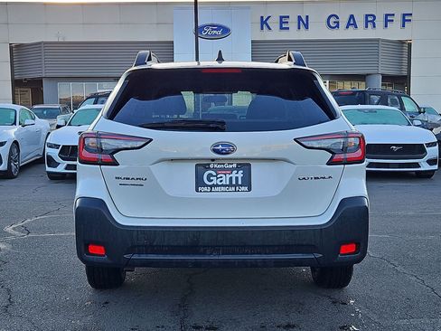 Used 2025 Subaru Outback Premium image 7