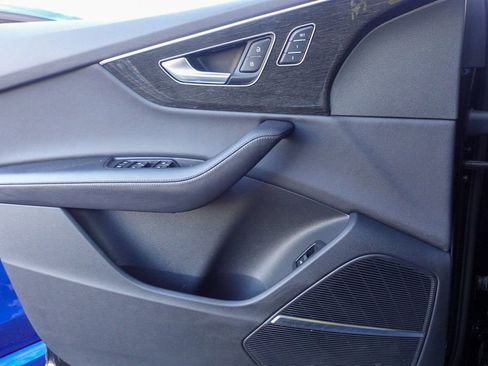 Used 2023 Audi Q7 3.0T Premium Plus image 16