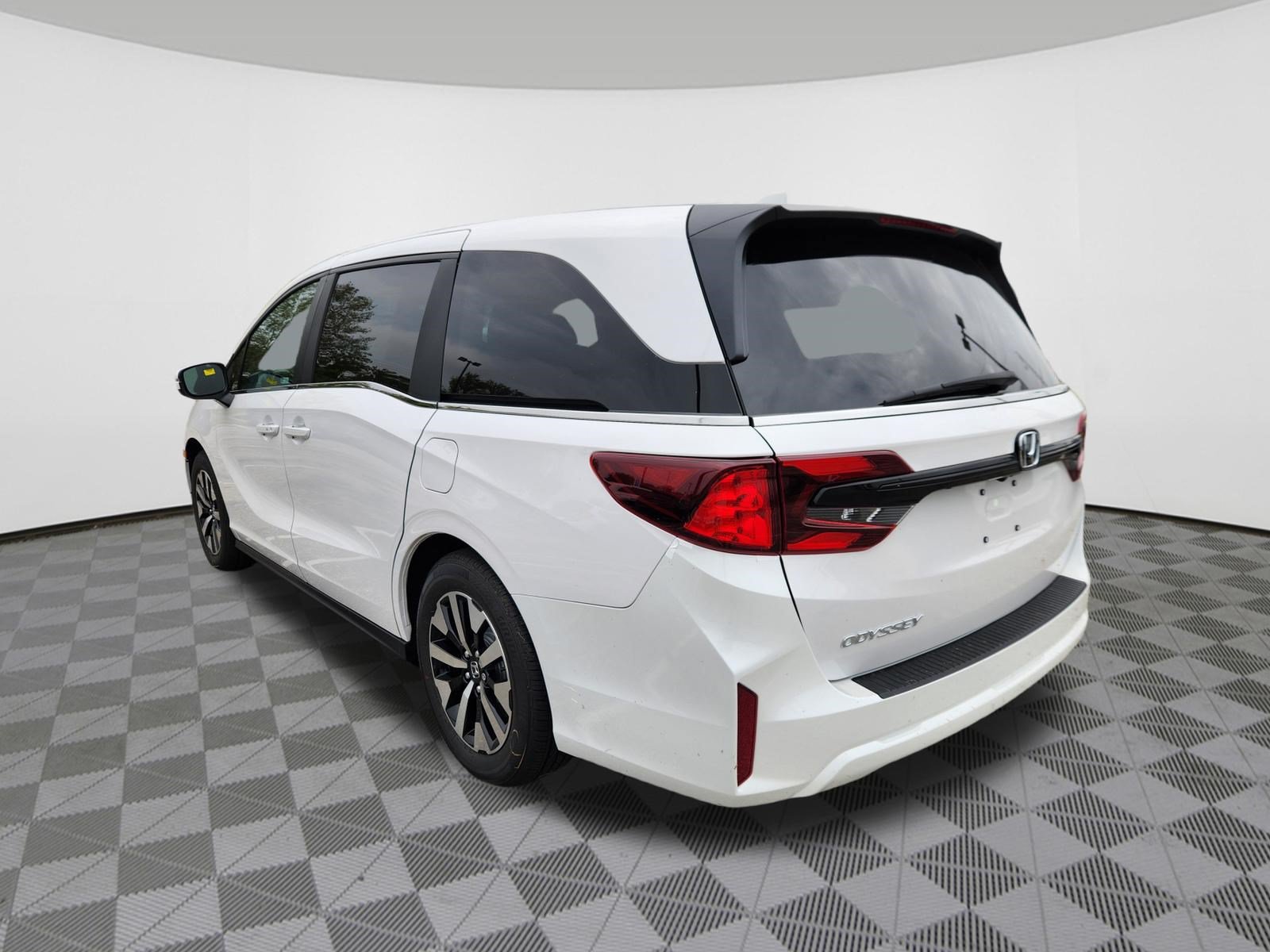 New 2027 Honda Odyssey EX-L image 3