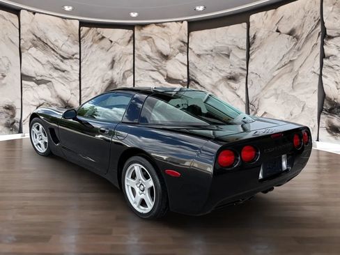 Used 1999 Chevrolet Corvette Coupe w/ Memory Pkg RWD image 14