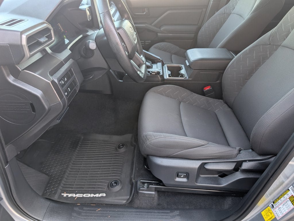 Certified 2025 Toyota Tacoma SR5 AWD/4WD image 12