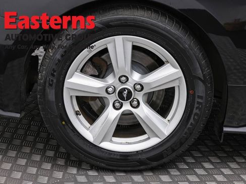 Used 2017 Ford Mustang Coupe RWD image 27