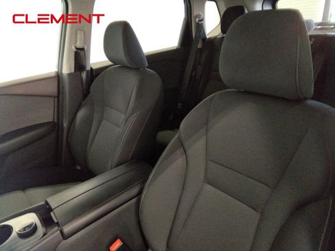 Used 2023 Nissan Rogue S image 31