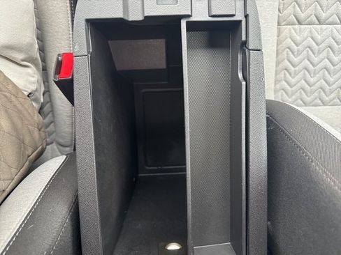 Used 2023 Chevrolet Equinox LT image 26