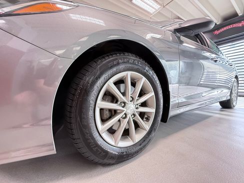 Used 2019 Hyundai Sonata SE w/ Cargo Package FWD image 15