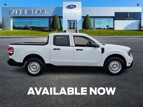 New 2025 Ford Maverick XL image 9