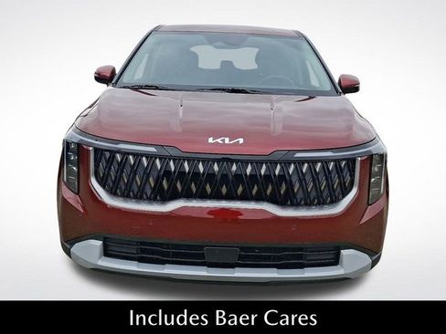 Used 2025 Kia Carnival image 2