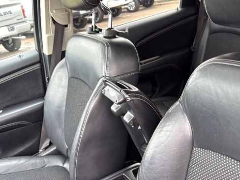 Used 2020 Dodge Journey Crossroad FWD image 24