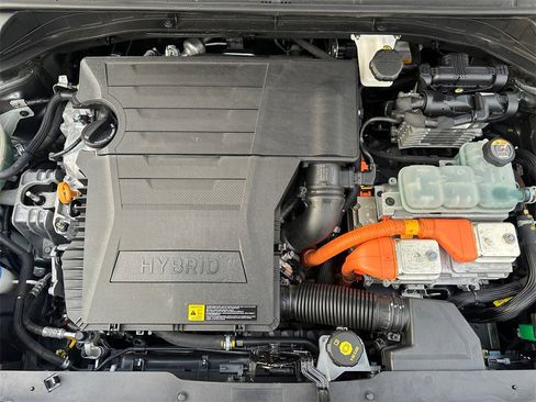 Used 2018 Kia Niro LX image 19