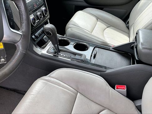 Used 2017 Chevrolet Traverse Premier AWD/4WD image 16