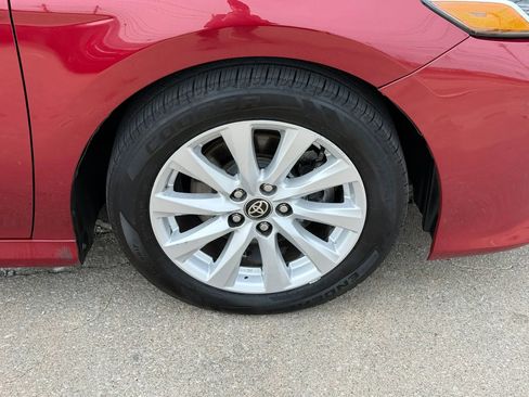 Used 2020 Toyota Camry LE image 42