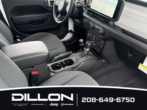 New 2026 Jeep Gladiator Sport AWD/4WD image 11