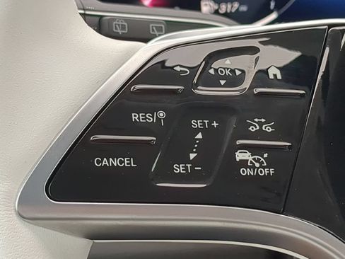 Used 2024 Mercedes-Benz Maybach GLS 600 4MATIC image 23