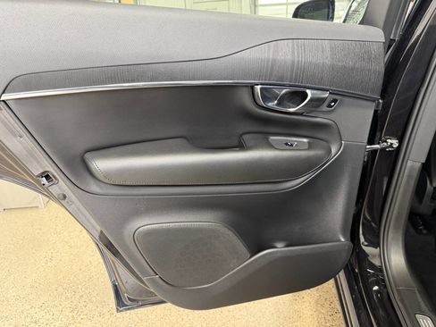 Used 2020 Volvo XC90 T5 Momentum image 29