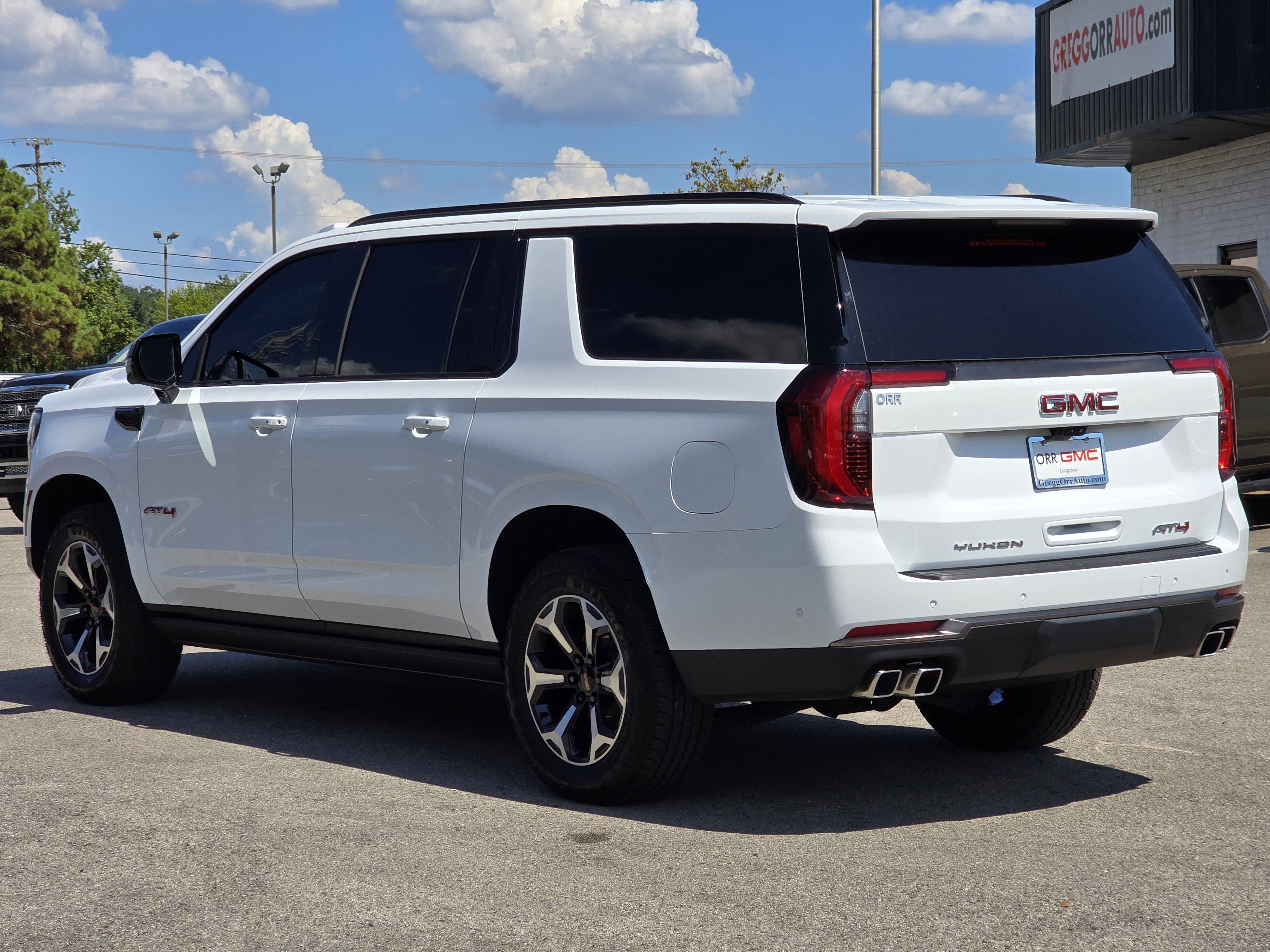 Used 2025 GMC Yukon XL AT4 Ultimate w/ LPO, AT4 Appearance Package AWD/4WD image 6