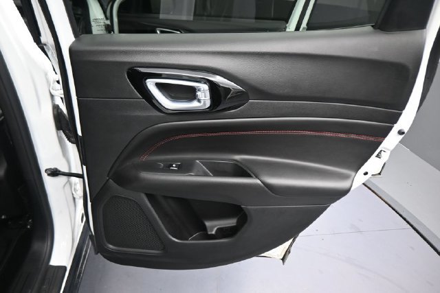 Used 2026 Jeep Compass Trailhawk AWD/4WD image 22