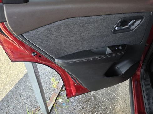Used 2023 Nissan Rogue SV FWD image 26