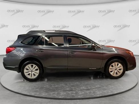 Used 2019 Subaru Outback 2.5i AWD/4WD image 8