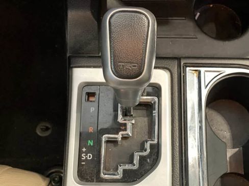 Used 2017 Toyota Tundra Limited w/ Limited Premium Package image 22