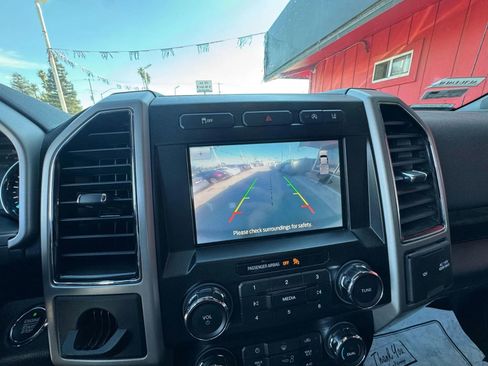 Used 2020 Ford F150 Lariat image 12