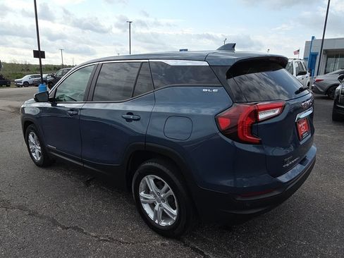 Used 2024 GMC Terrain SLE FWD image 6