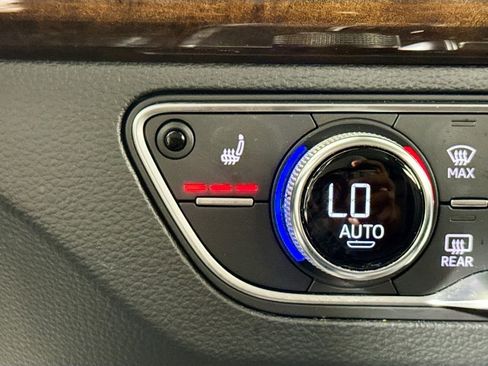 Used 2019 Audi Q5 2.0T Premium Plus w/ Premium Plus Package AWD/4WD image 25