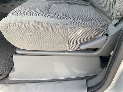 Used 2019 Nissan Frontier SV image 22