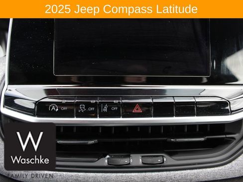 Used 2025 Jeep Compass Latitude AWD/4WD image 24