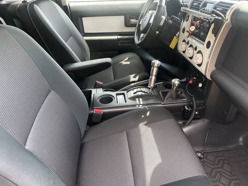 Used 2008 Toyota FJ Cruiser 4WD image 14