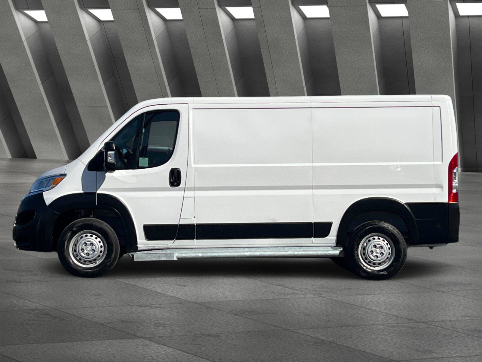 Used 2025 RAM ProMaster 2500 w/ U-Haul Equipment Group FWD image 7