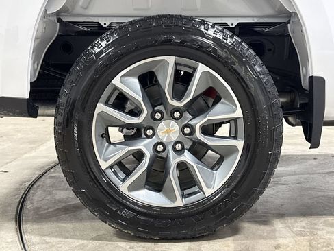 New 2026 Chevrolet Silverado 1500 LT w/ Z71 Off-Road Package AWD/4WD image 27