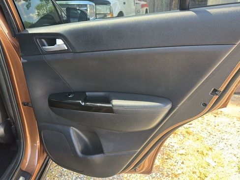 Used 2021 Kia Sportage S w/ S AWD Premium Package image 30