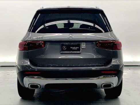 Used 2026 Mercedes-Benz GLB 250 image 4