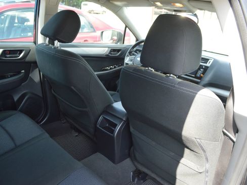 Used 2018 Subaru Outback 2.5i AWD/4WD image 21