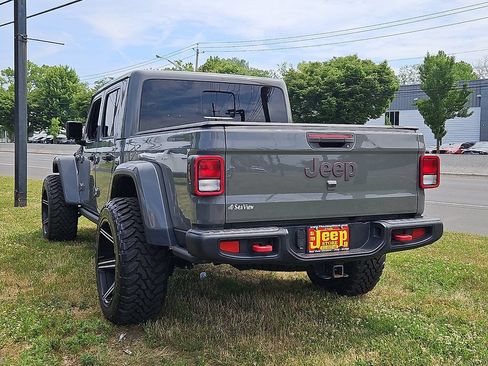 Used 2022 Jeep Gladiator Rubicon w/ Trailer Tow Package AWD/4WD image 5