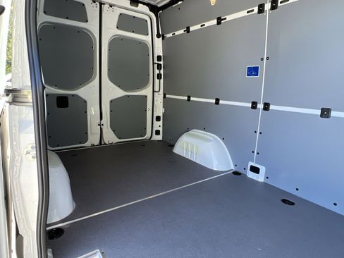 New 2025 Mercedes-Benz Sprinter 2500 image 24