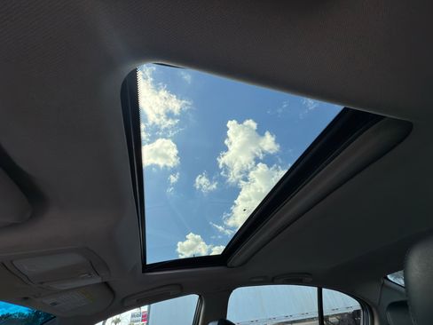 Used 2013 INFINITI G37 x w/ Premium Pkg image 18