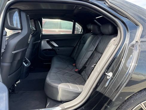 Used 2025 BMW 740i RWD image 4