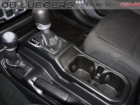 Used 2023 Jeep Wrangler Unlimited w/ Cold Weather Group AWD/4WD image 19