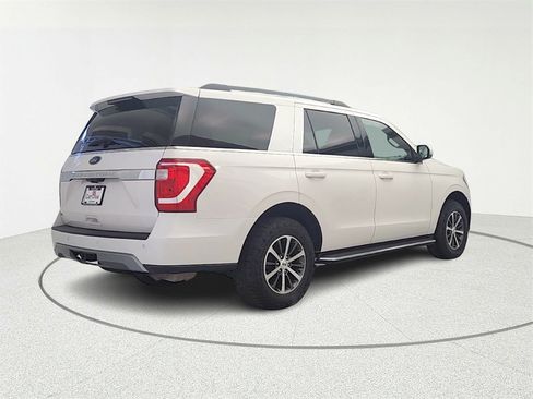 Used 2019 Ford Expedition XLT w/ Equipment Group 202A image 7