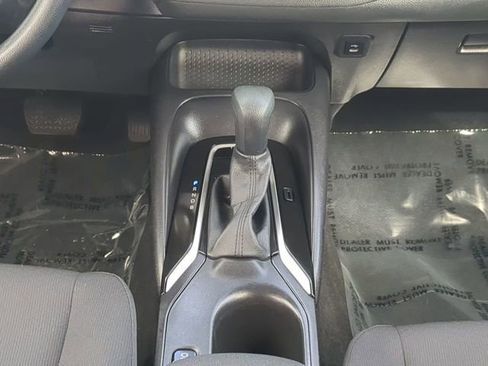 Certified 2025 Toyota Corolla LE image 18