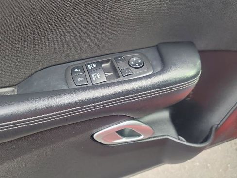 Used 2022 Dodge Challenger SXT w/ Blacktop Package image 21